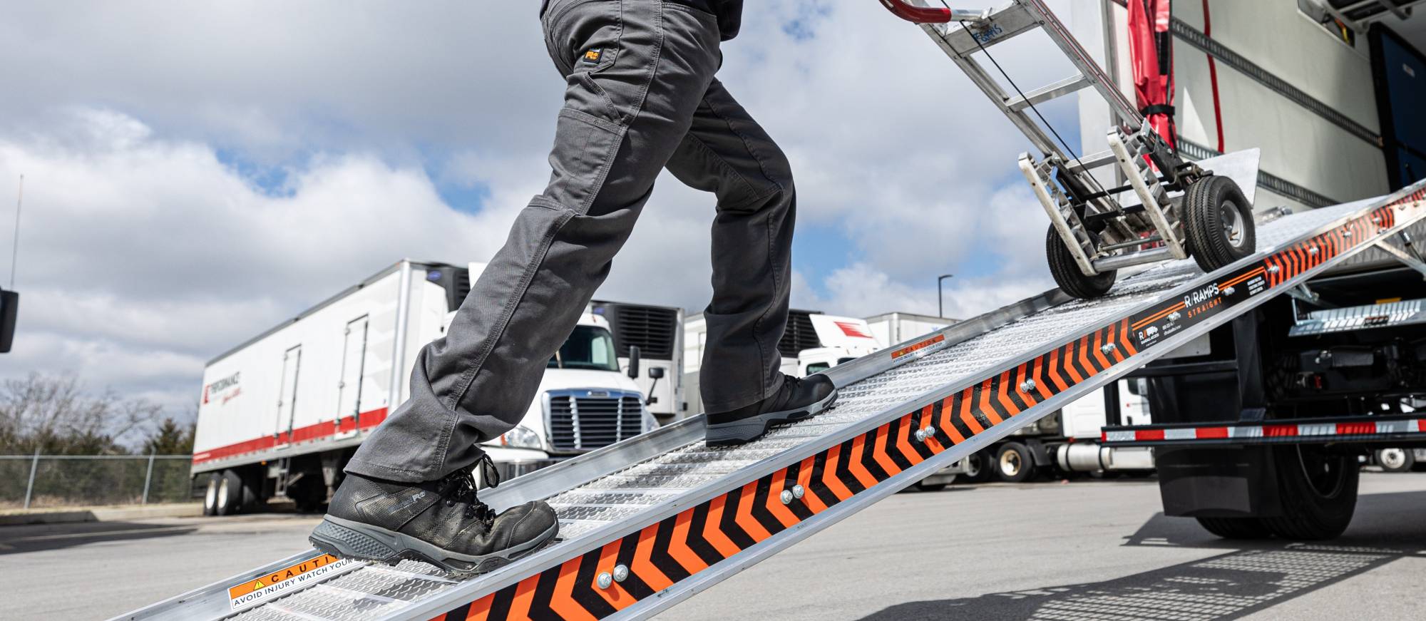 Warehouse Header_-01.jpg (1.21 MB)